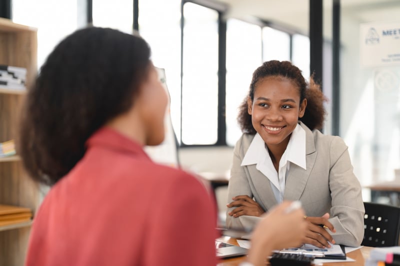 two-young-colleague-business-woman-discussing-ideas-using-laptop-computer-business-financial-concept-2